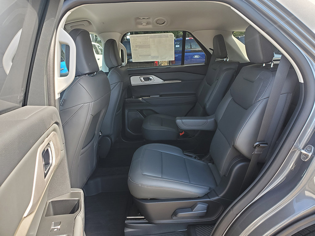 New 2026 Ford Explorer Active w/ Active Comfort Package AWD/4WD image 12