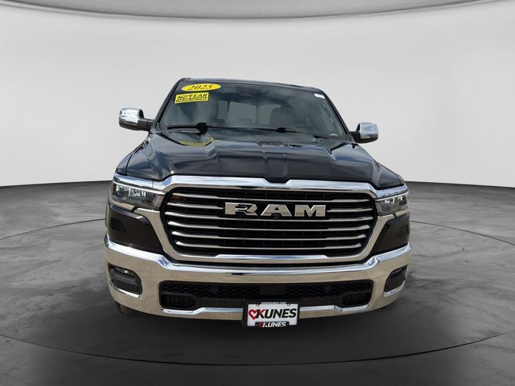Used 2025 RAM 1500 Laramie AWD/4WD image 4