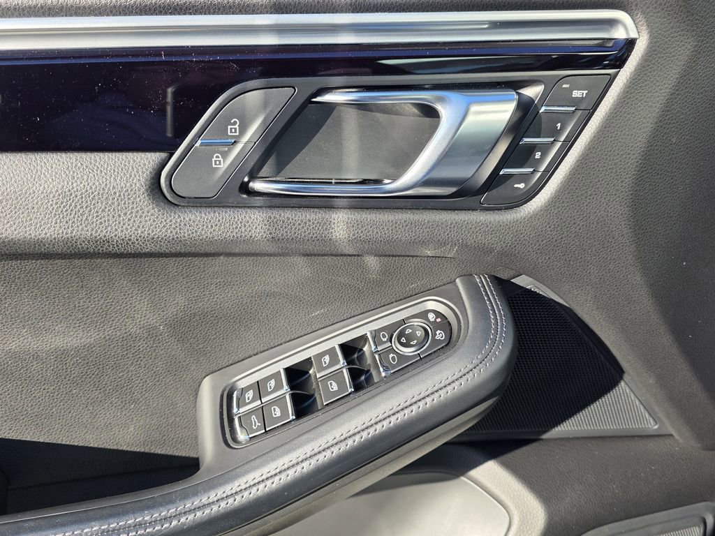 Used 2020 Porsche Macan S image 20