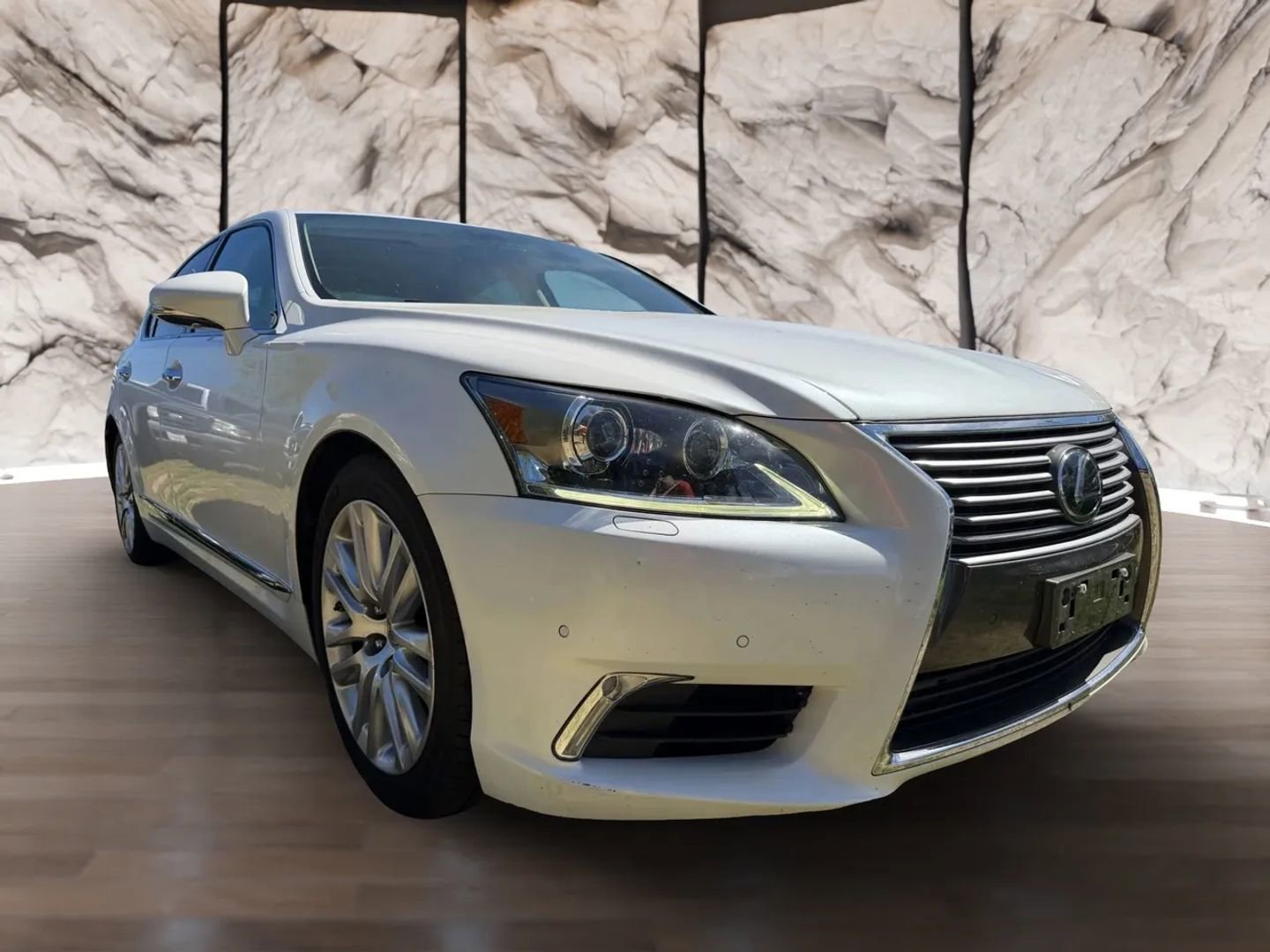Used 2016 Lexus LS 460 w/ Comfort Package image 3