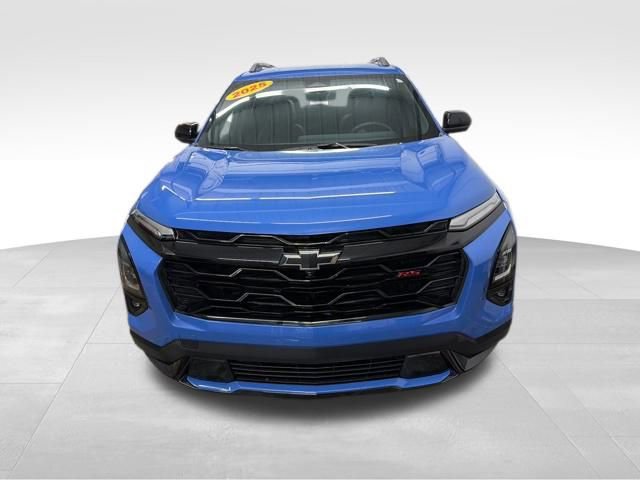 Used 2025 Chevrolet Equinox RS w/ Safety and Technology Package image 2