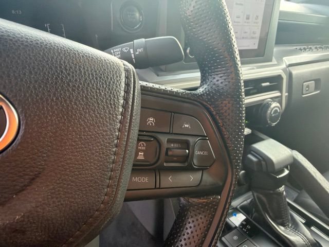 Used 2025 Toyota Tacoma SR5 AWD/4WD image 13
