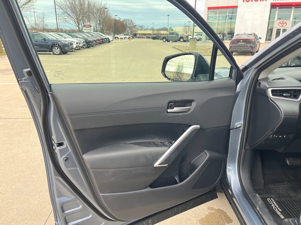 New 2026 Toyota Corolla Cross XLE image 11