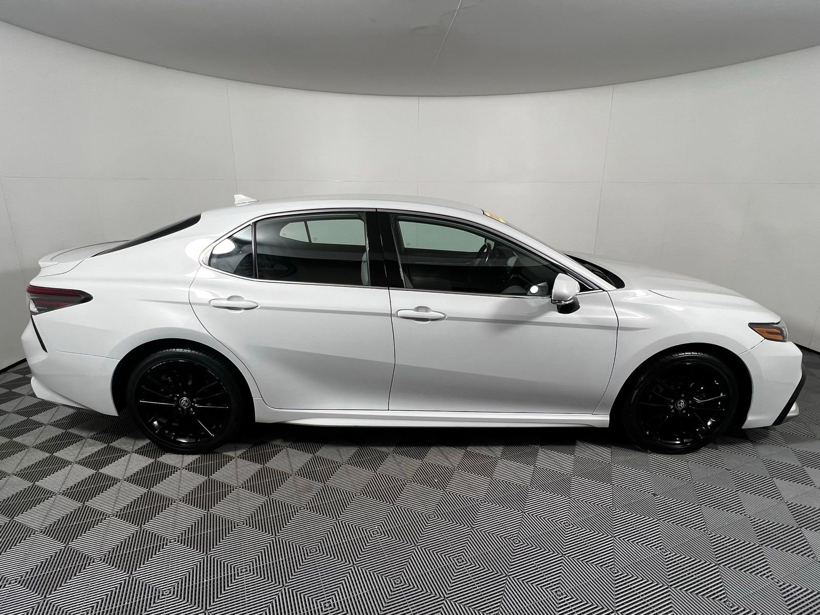 Used 2024 Toyota Camry XSE image 4