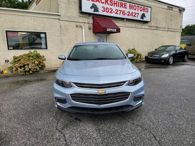 Used 2018 Chevrolet Malibu LT FWD image 2