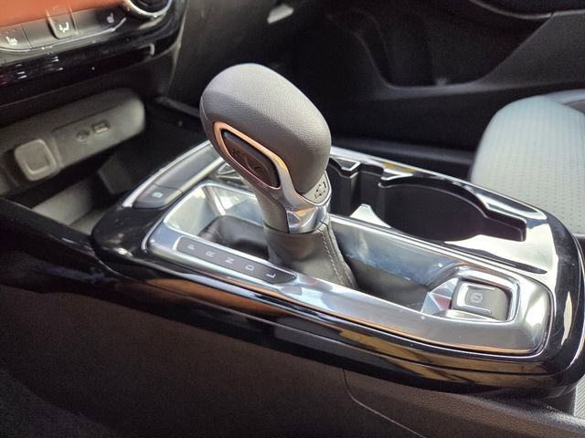 Certified 2025 Chevrolet Trax LT w/ LT Convenience Package FWD image 33