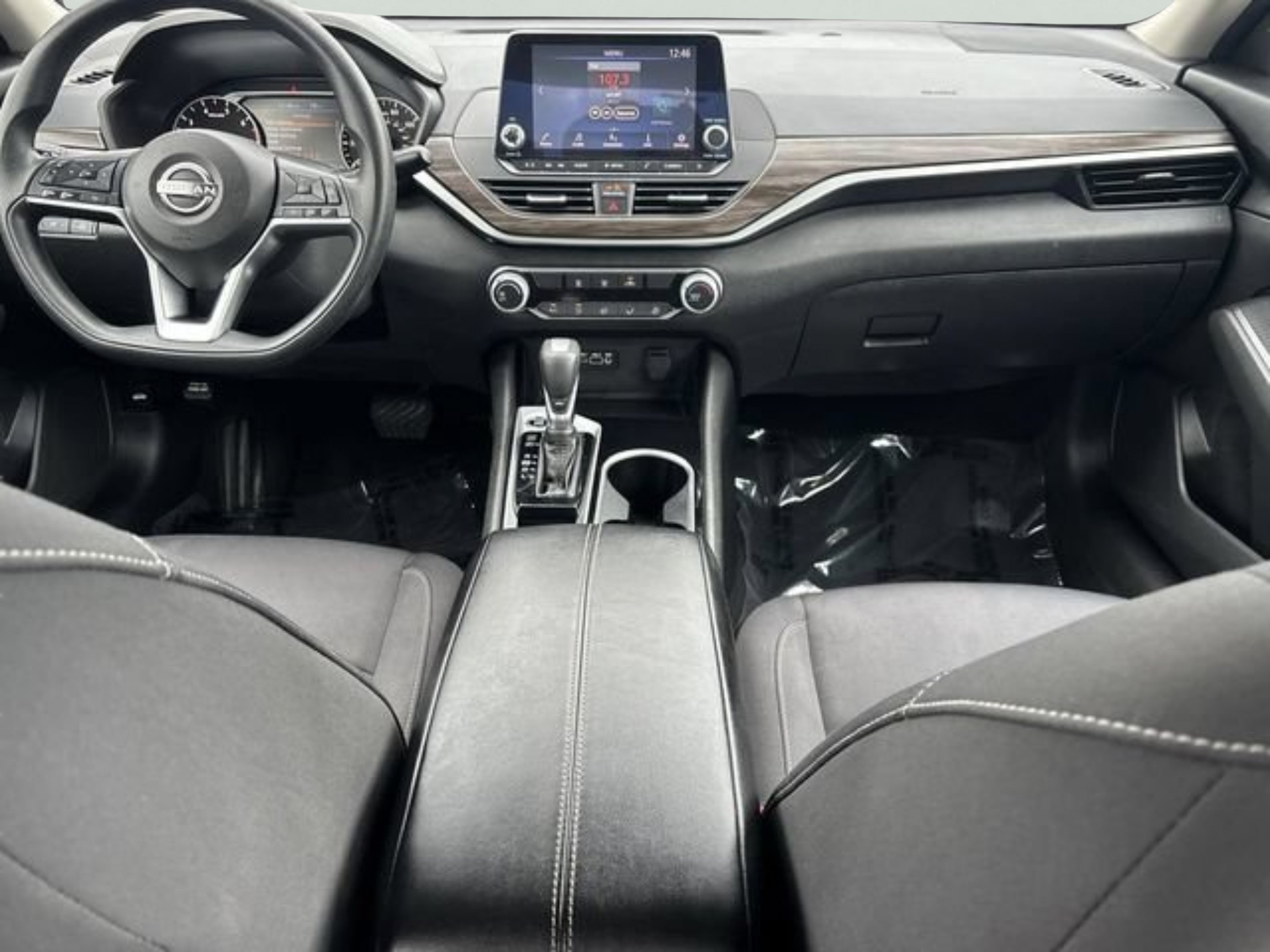 Used 2024 Nissan Altima 2.5 SV FWD image 9
