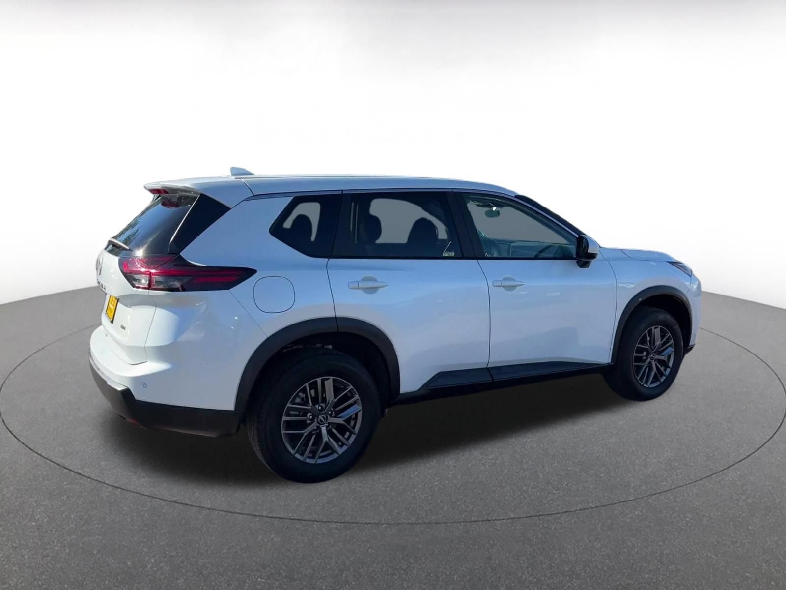 Used 2026 Nissan Rogue SV AWD/4WD image 14