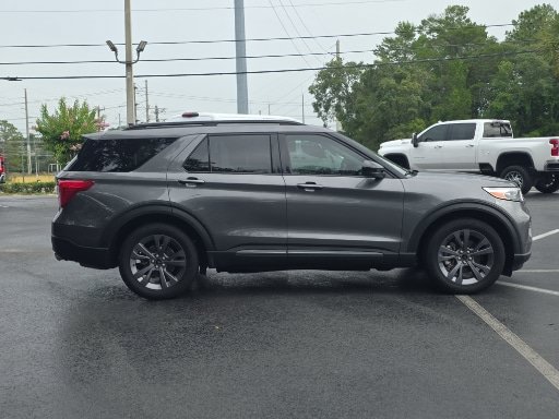 Certified 2023 Ford Explorer XLT w/ Equipment Group 202A RWD image 8