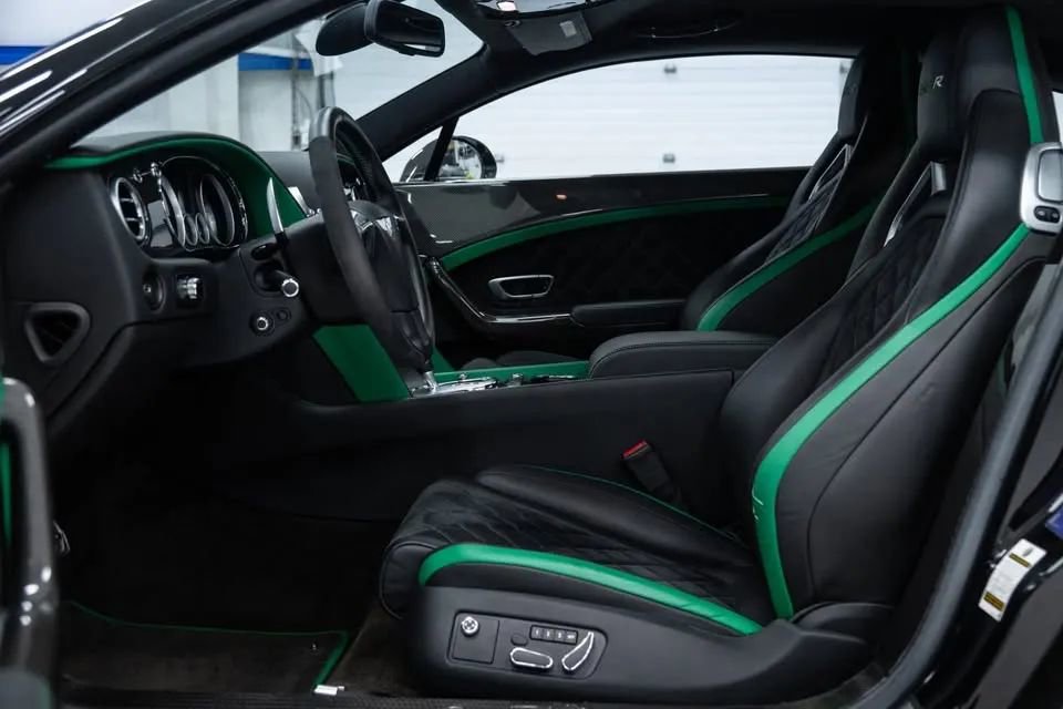 Used 2015 Bentley Continental GT3-R image 13