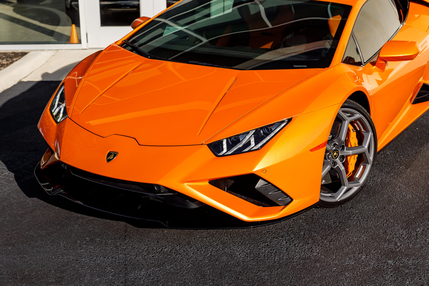Used 2023 Lamborghini Huracan EVO RWD image 2