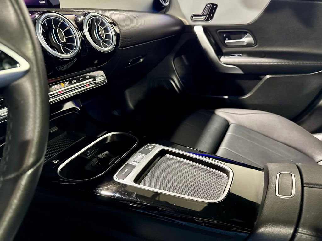 Used 2025 Mercedes-Benz CLA 250 image 19