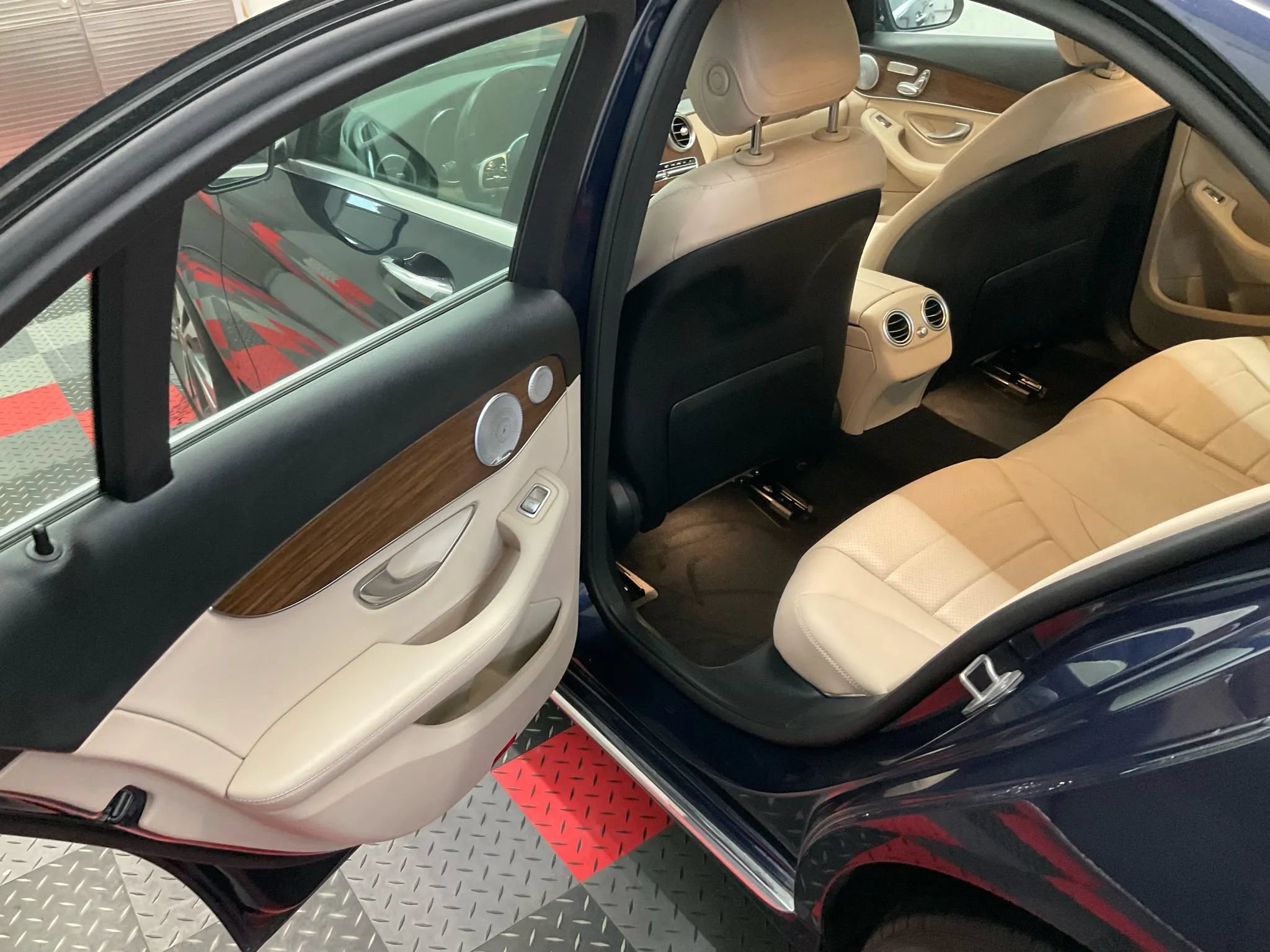 Used 2021 Mercedes-Benz C 300 Sport 4MATIC Sedan image 9