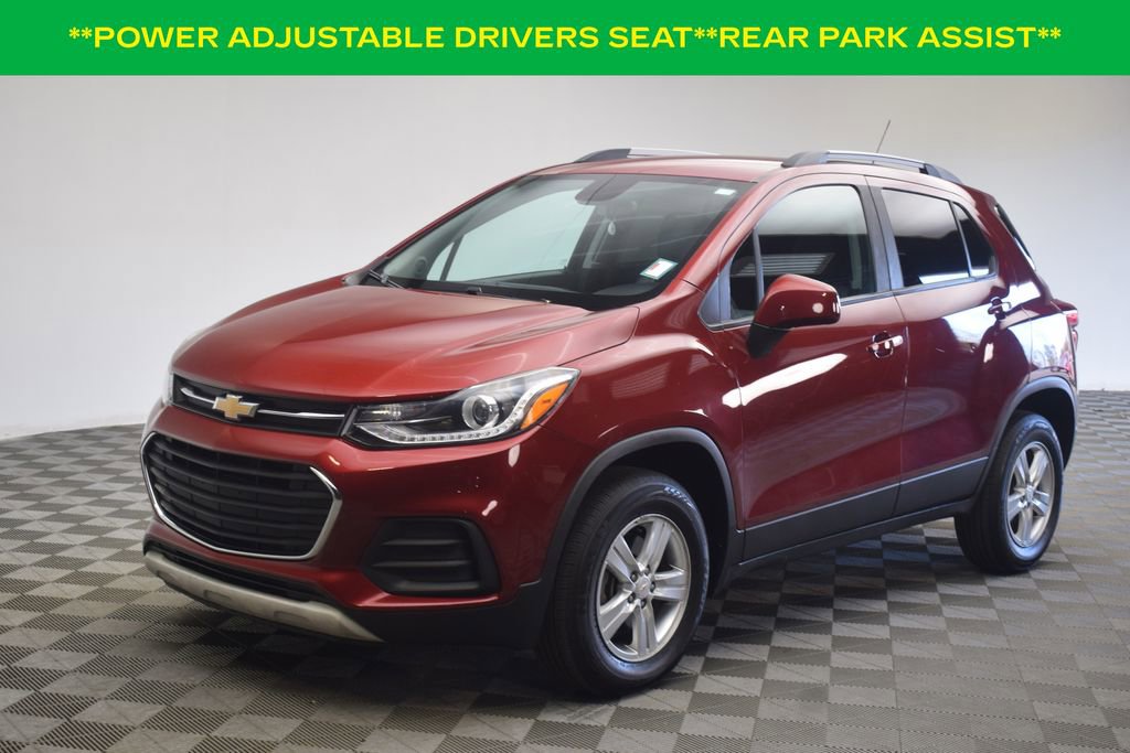 Used 2021 Chevrolet Trax LT w/ Driver Confidence Package image 2