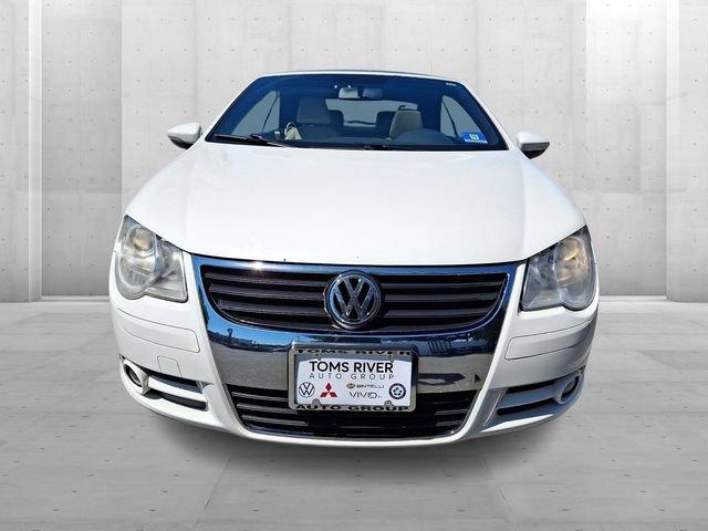 Used 2011 Volkswagen Eos Komfort FWD image 2