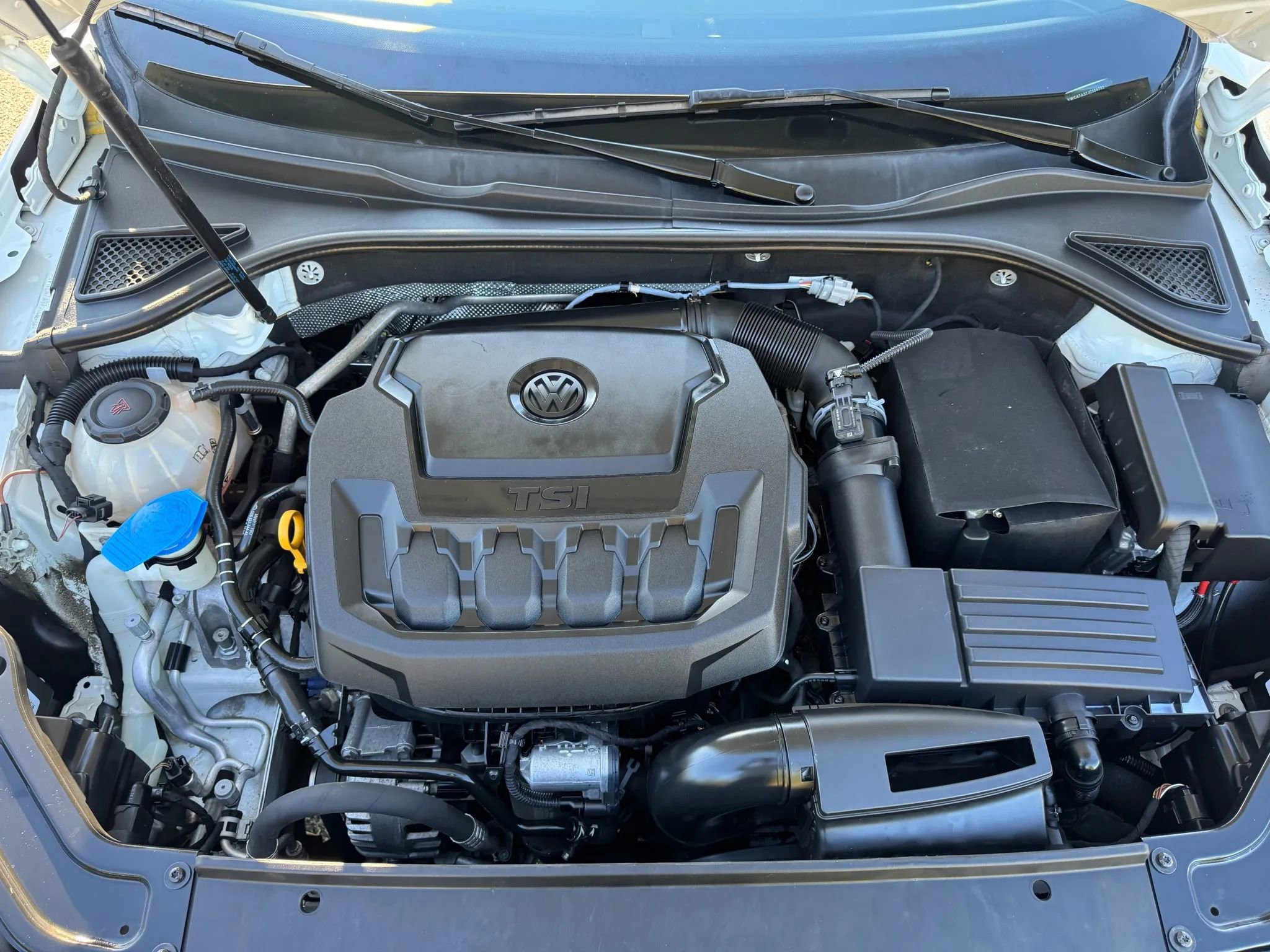 Used 2018 Volkswagen Passat 2.0T SEL Premium image 22