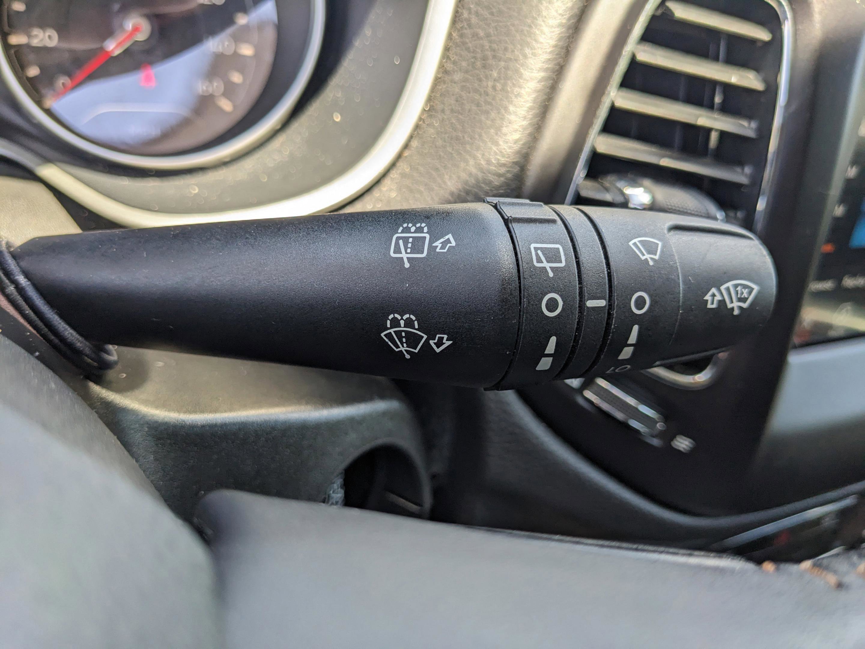 Used 2018 Jeep Compass Latitude w/ Popular Equipment Group image 30