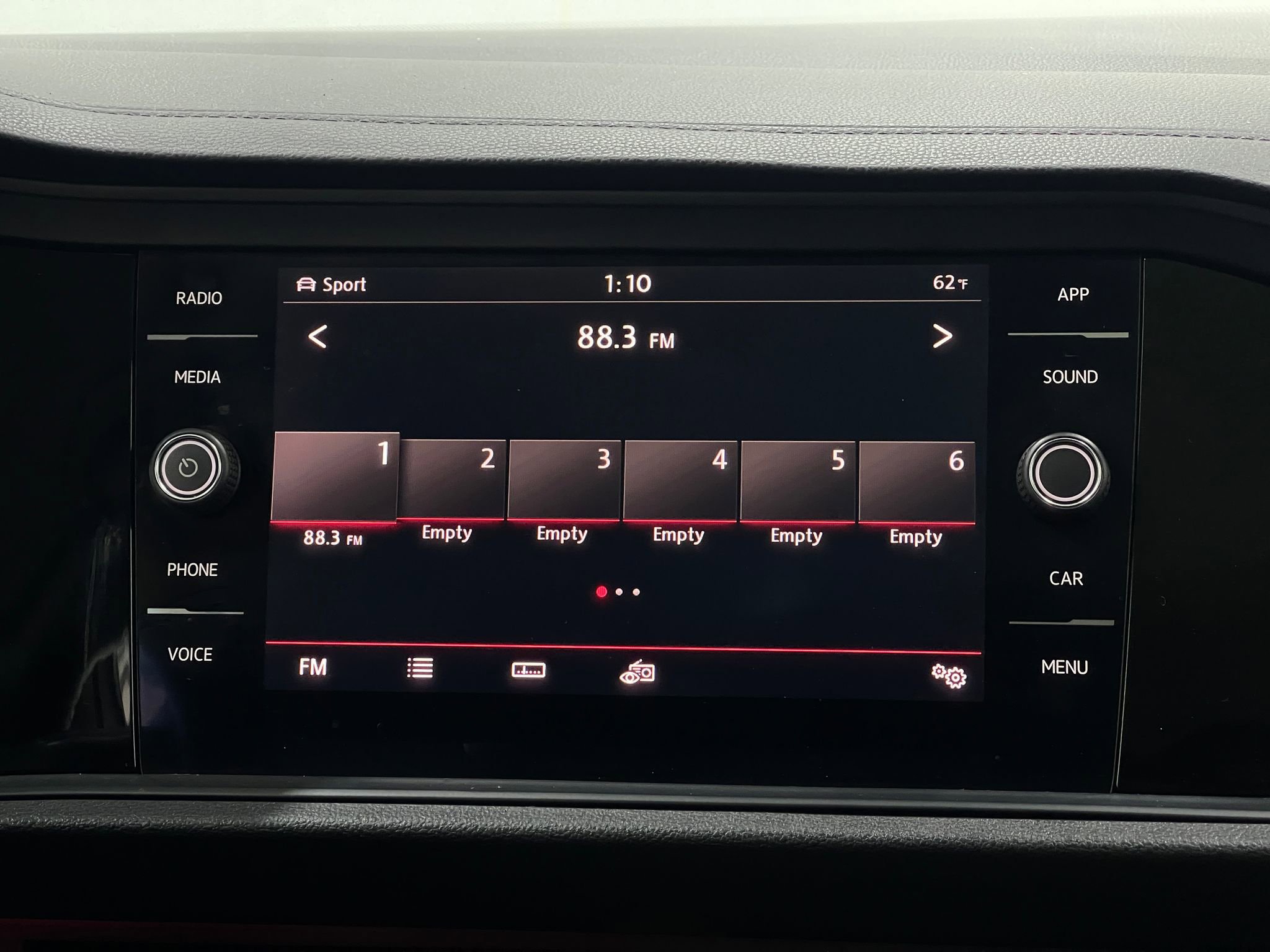 Used 2019 Volkswagen Jetta SEL FWD image 23