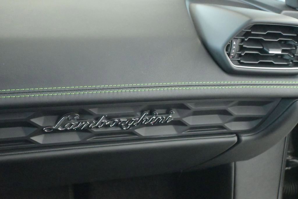 Used 2023 Lamborghini Huracan EVO RWD image 27