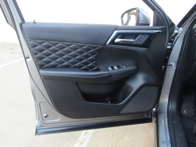 Used 2022 Mitsubishi Outlander SEL image 11