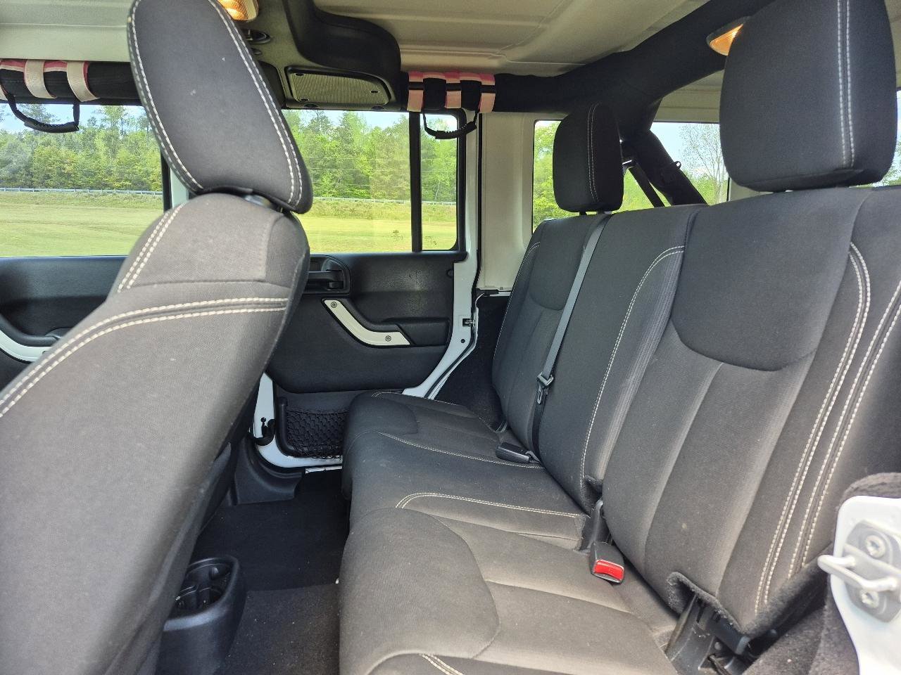 Used 2016 Jeep Wrangler Unlimited Sahara w/ Max Tow Package AWD/4WD image 16