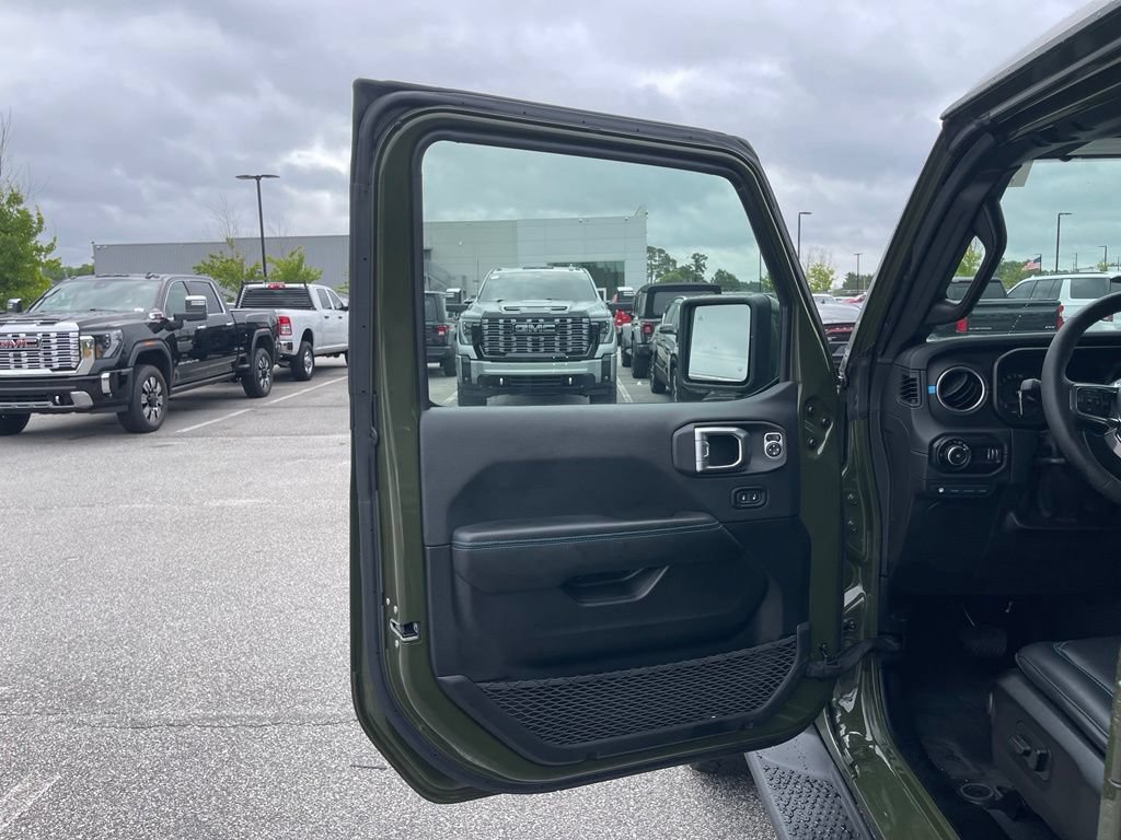 Used 2024 Jeep Wrangler High Altitude AWD/4WD image 50