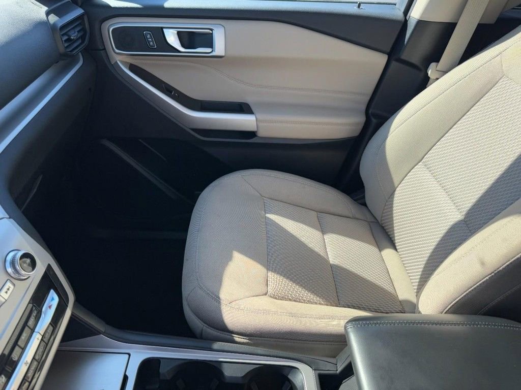 Used 2023 Ford Explorer XLT w/ Class IV Trailer Tow Package image 14