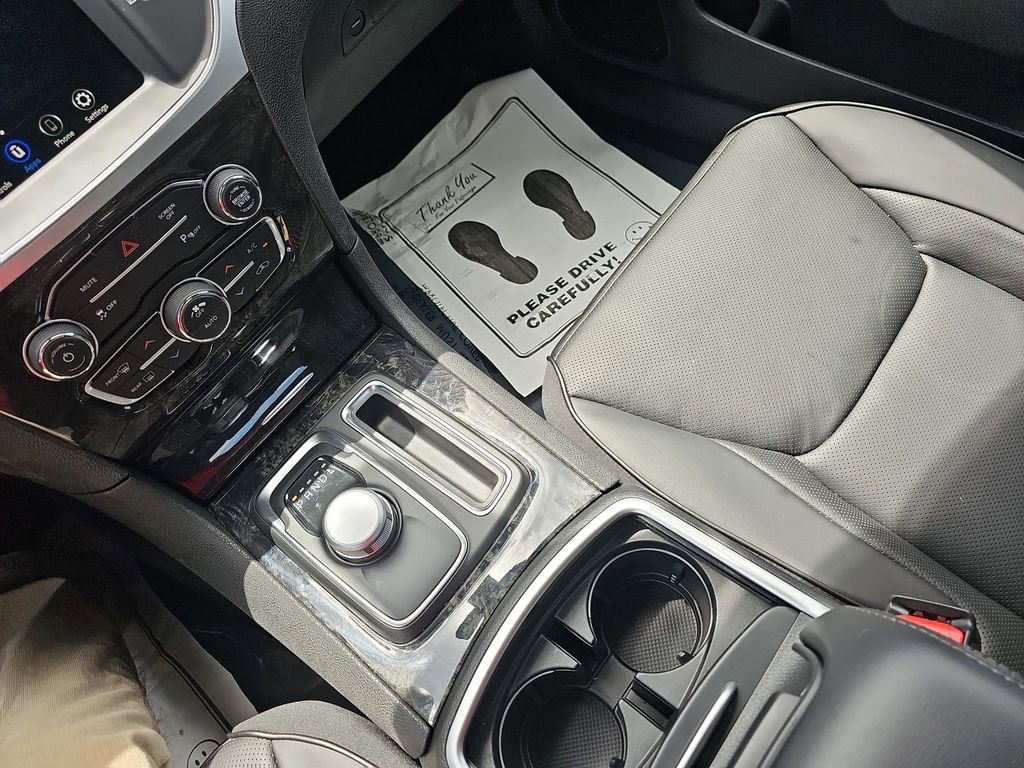 Used 2022 Chrysler 300 Touring L RWD image 29