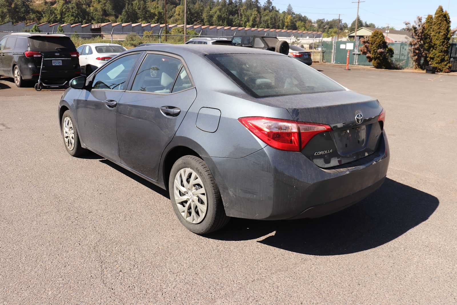 Used 2019 Toyota Corolla LE FWD image 7