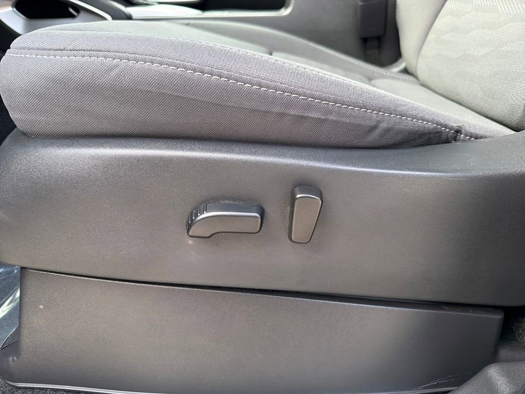 Used 2023 Nissan Frontier SV w/ Technology Package image 15