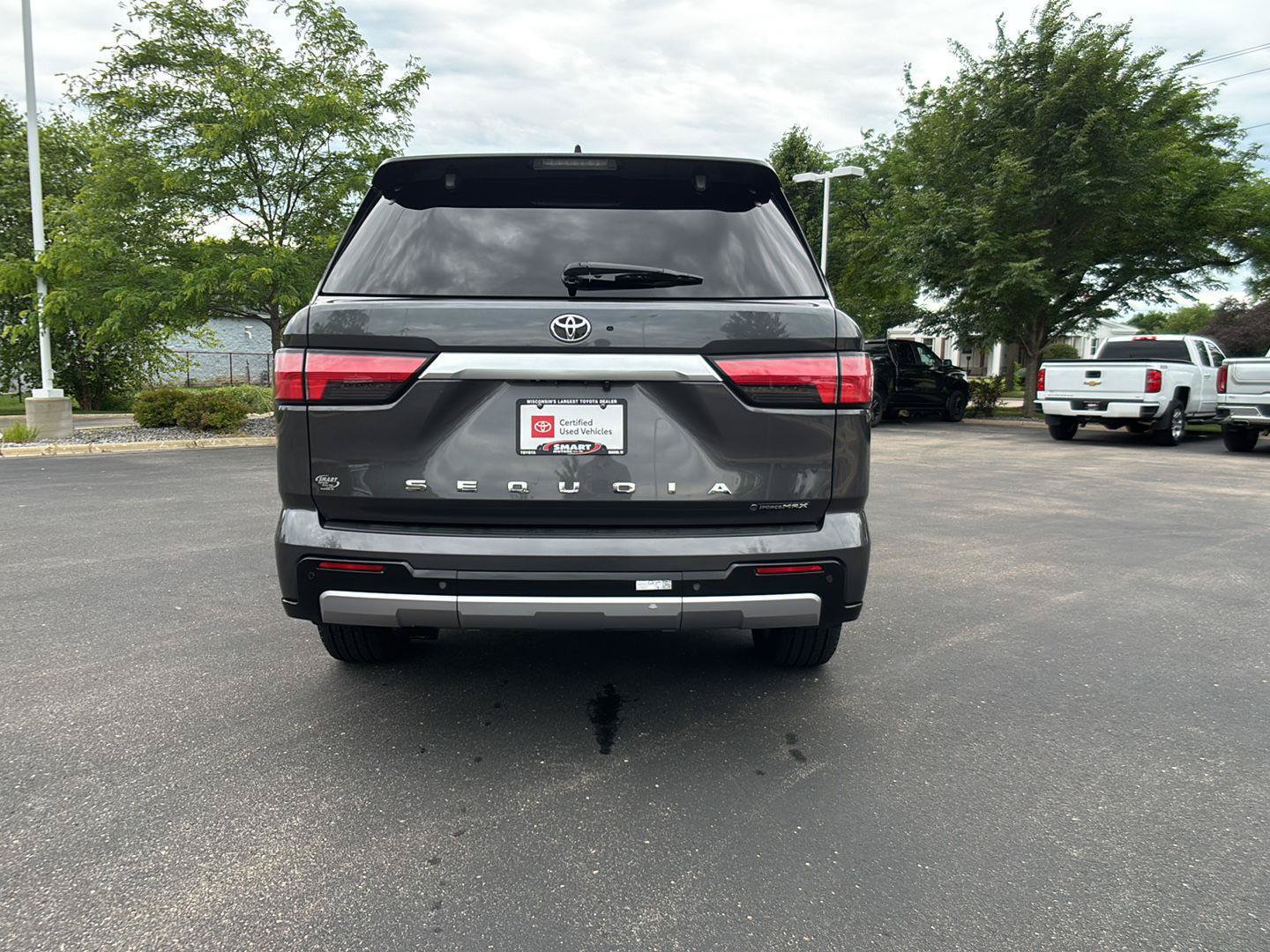 Used 2025 Toyota Sequoia Capstone AWD/4WD image 12