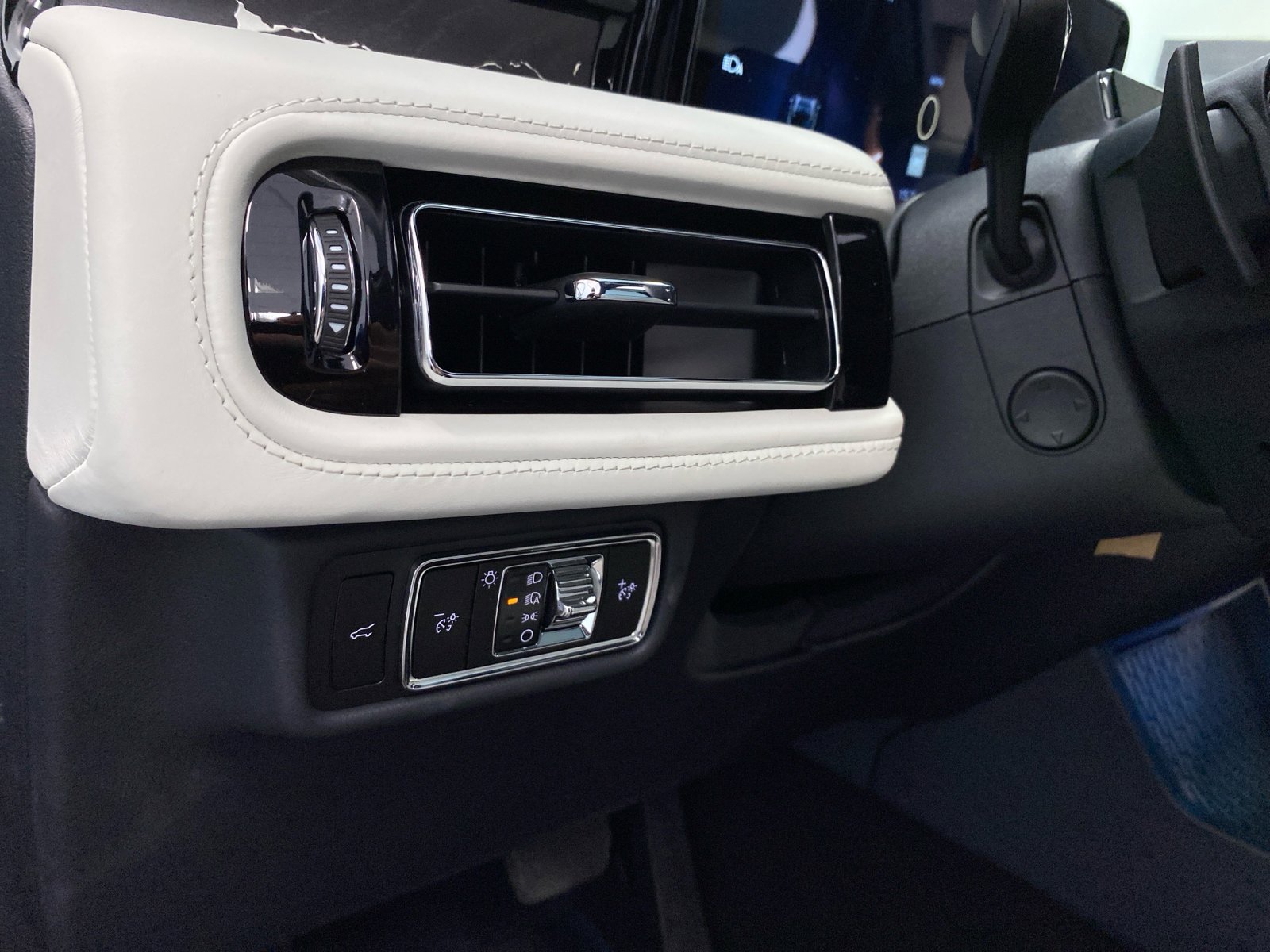 New 2026 Lincoln Aviator Black Label AWD/4WD image 25