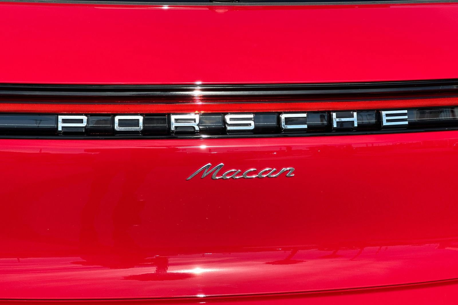 New 2026 Porsche Macan AWD/4WD image 39