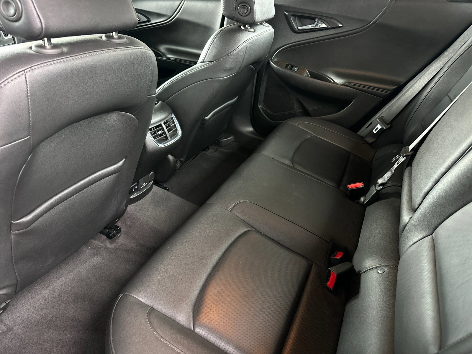 Used 2024 Chevrolet Malibu LT image 11