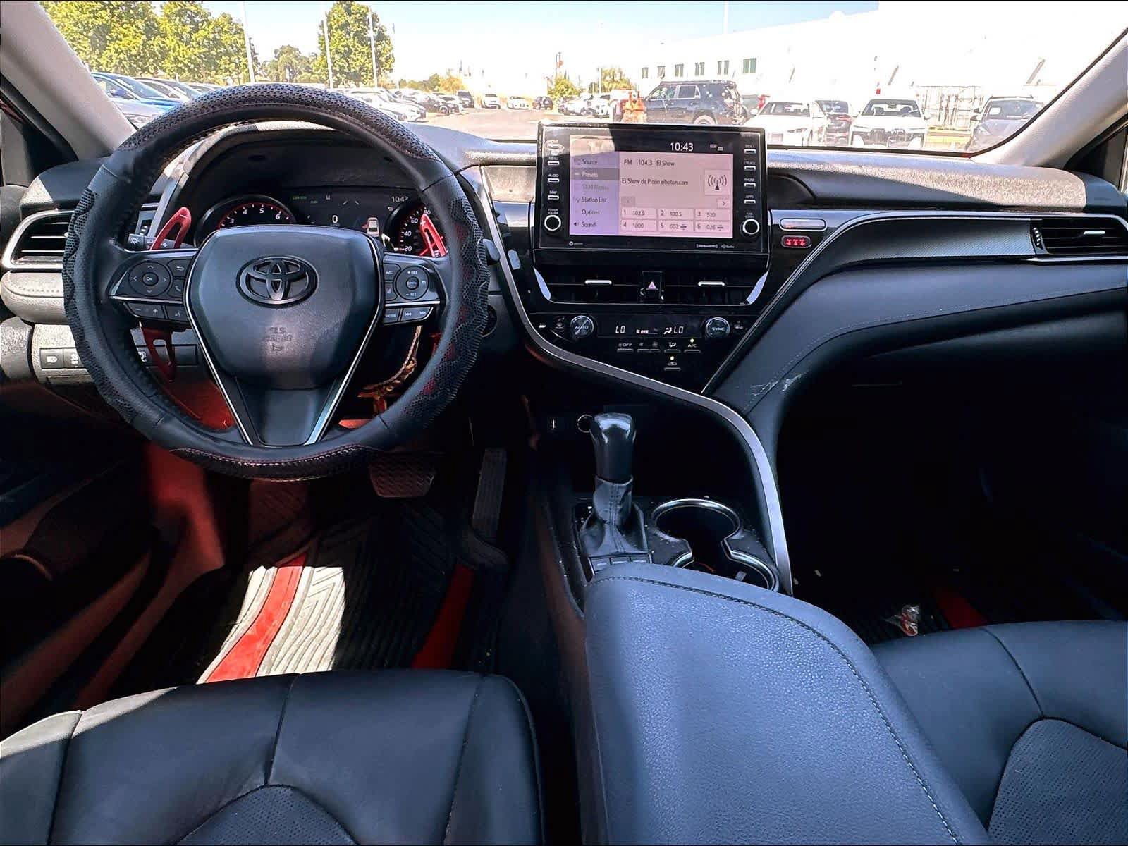 Used 2022 Toyota Camry XSE FWD image 10