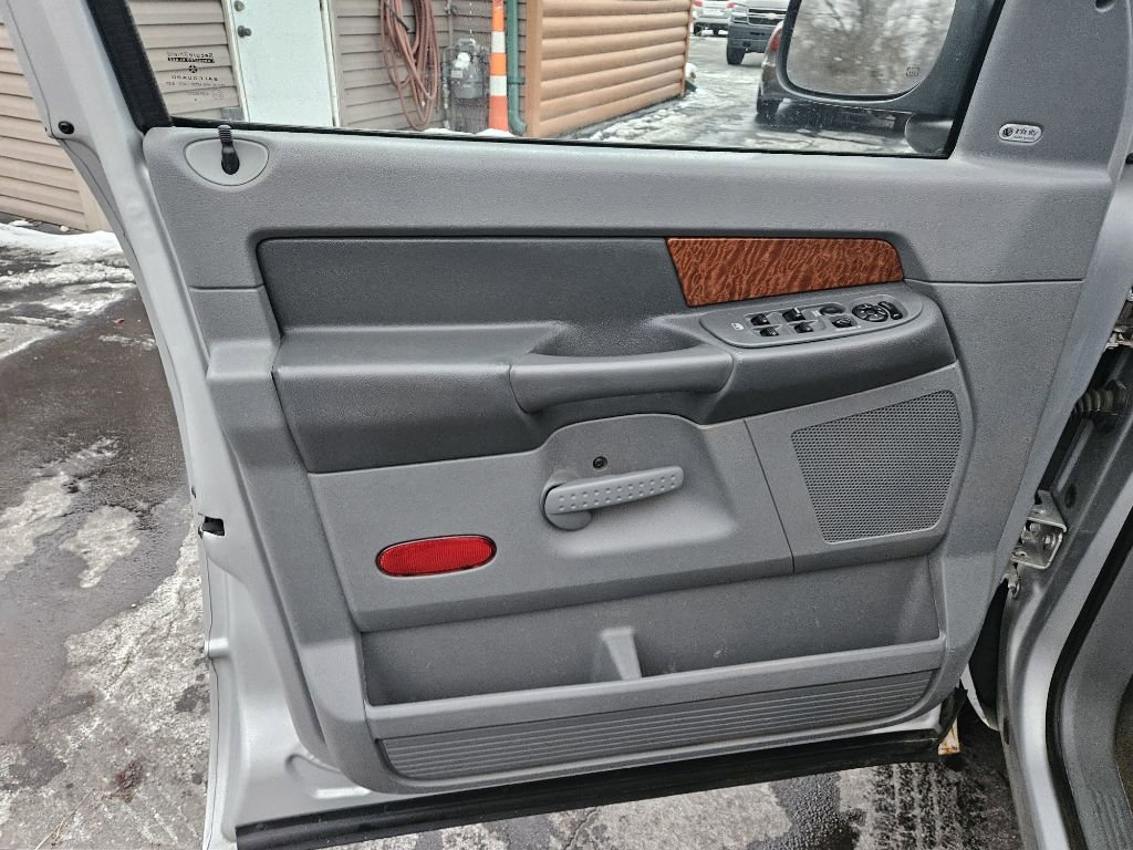 Used 2006 Dodge Ram 1500 Truck SLT image 13