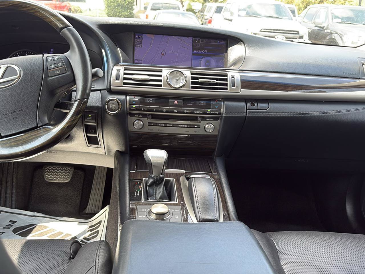 Used 2013 Lexus LS 460 w/ Comfort Pkg RWD image 26