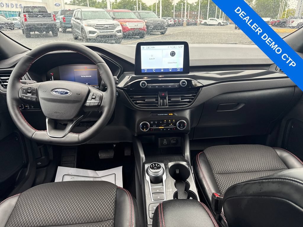 Used 2025 Ford Escape ST-Line Select AWD/4WD image 14