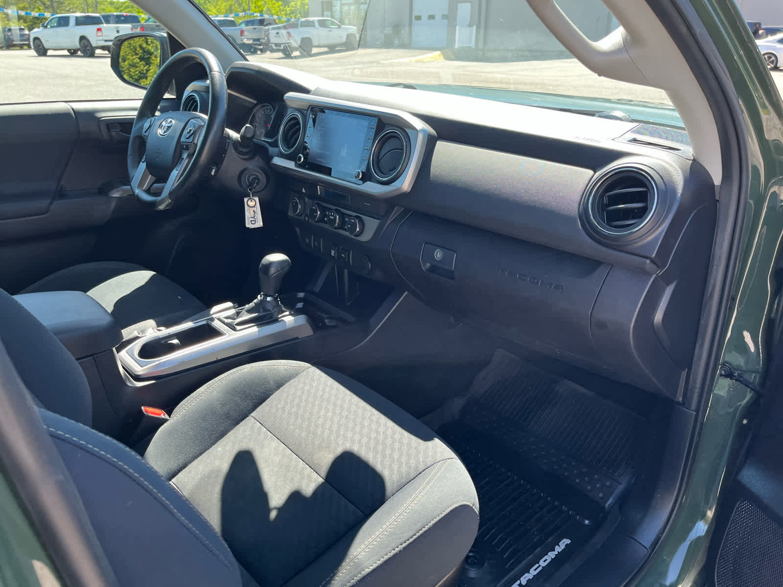 Used 2021 Toyota Tacoma SR5 w/ Trail Edition AWD/4WD image 36