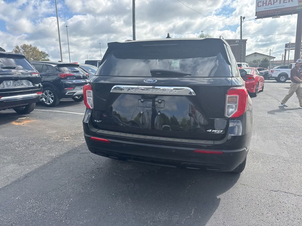 Used 2021 Ford Explorer XLT image 8