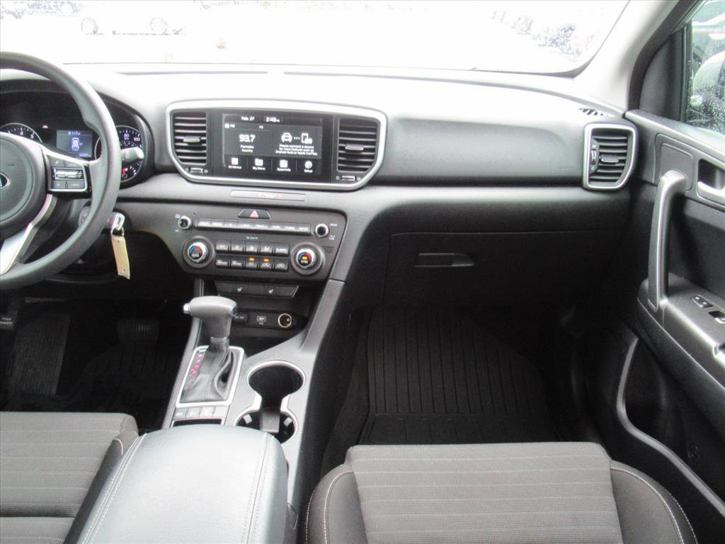 Used 2020 Kia Sportage LX w/ LX Popular Package image 11