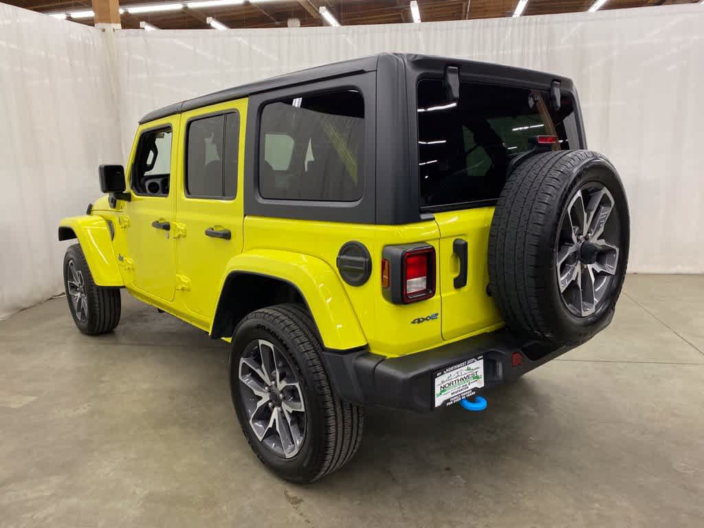 Used 2024 Jeep Wrangler Unlimited AWD/4WD image 4
