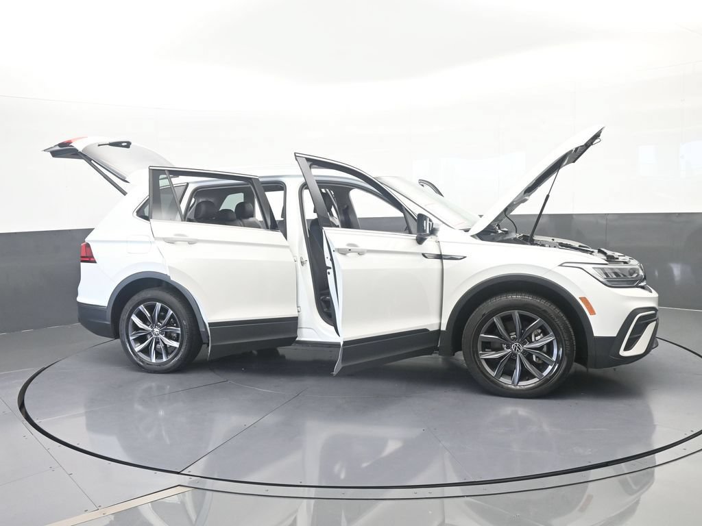 Used 2023 Volkswagen Tiguan SE FWD image 76
