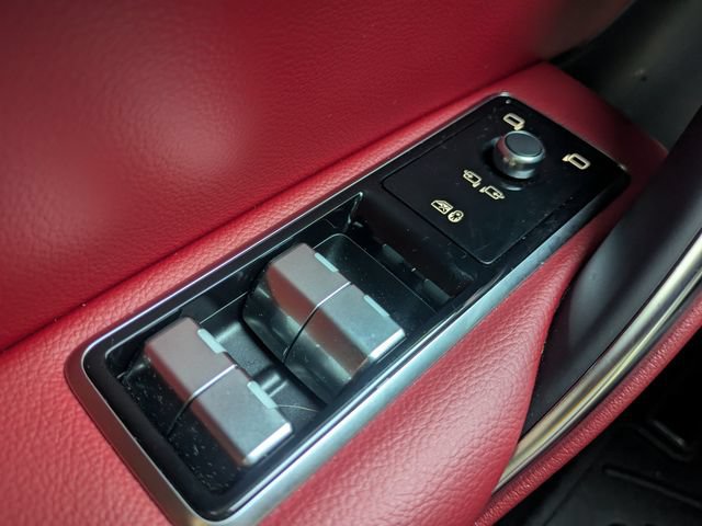 Used 2024 Jaguar XF R-Dynamic SE RWD image 23