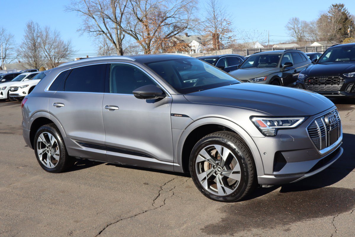 Used 2021 Audi e-tron Premium Plus w/ Premium Plus Package AWD/4WD image 3