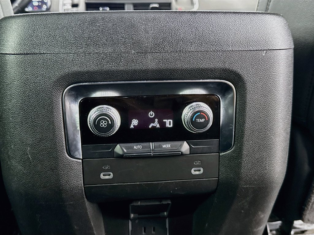 Used 2024 GMC Yukon SLT RWD image 26