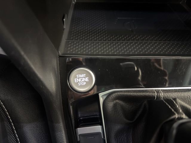 Certified 2023 Volkswagen Taos SE w/ Panoramic Sunroof Package image 14