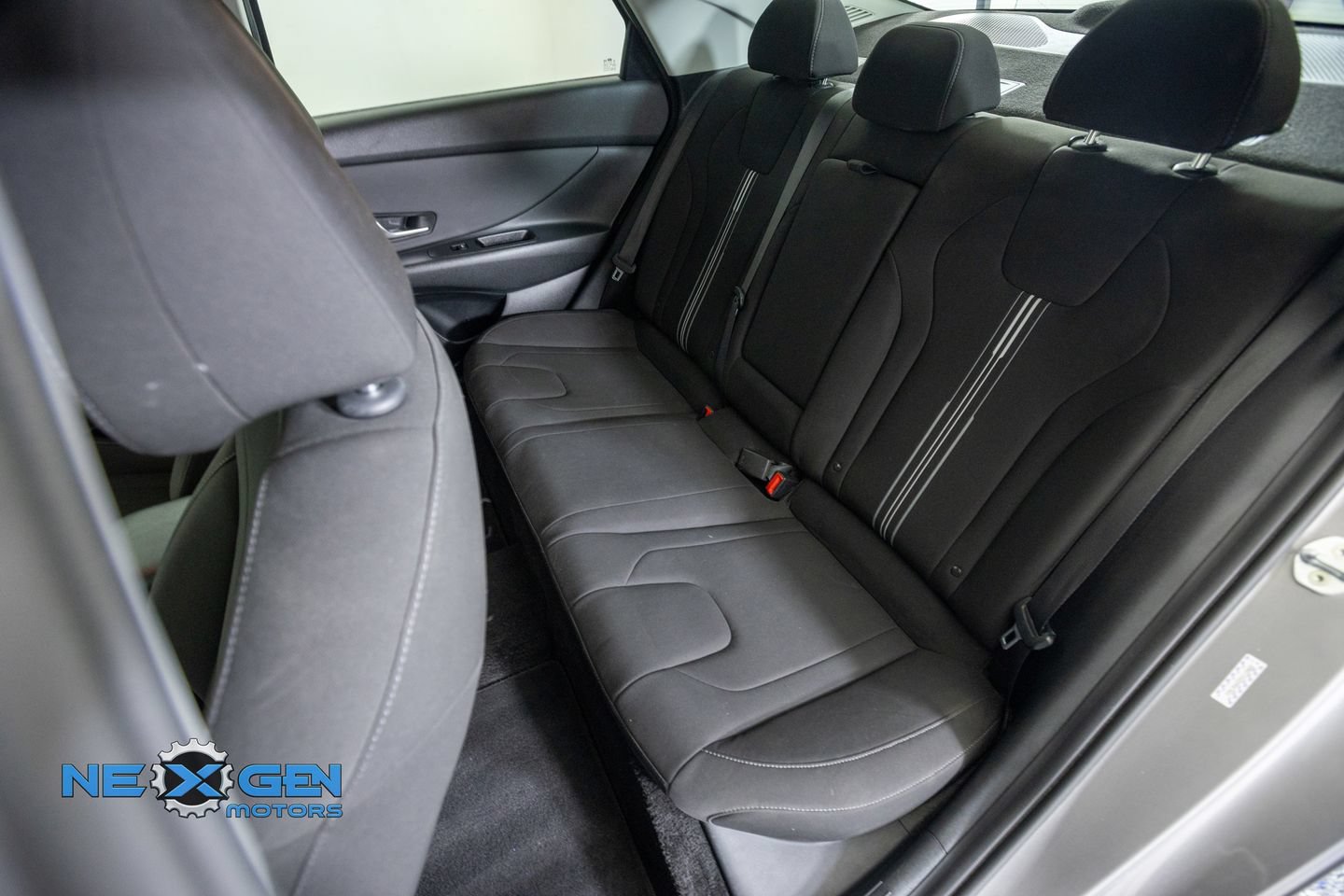 Used 2021 Hyundai Elantra SEL w/ Convenience + Premium Package FWD image 31