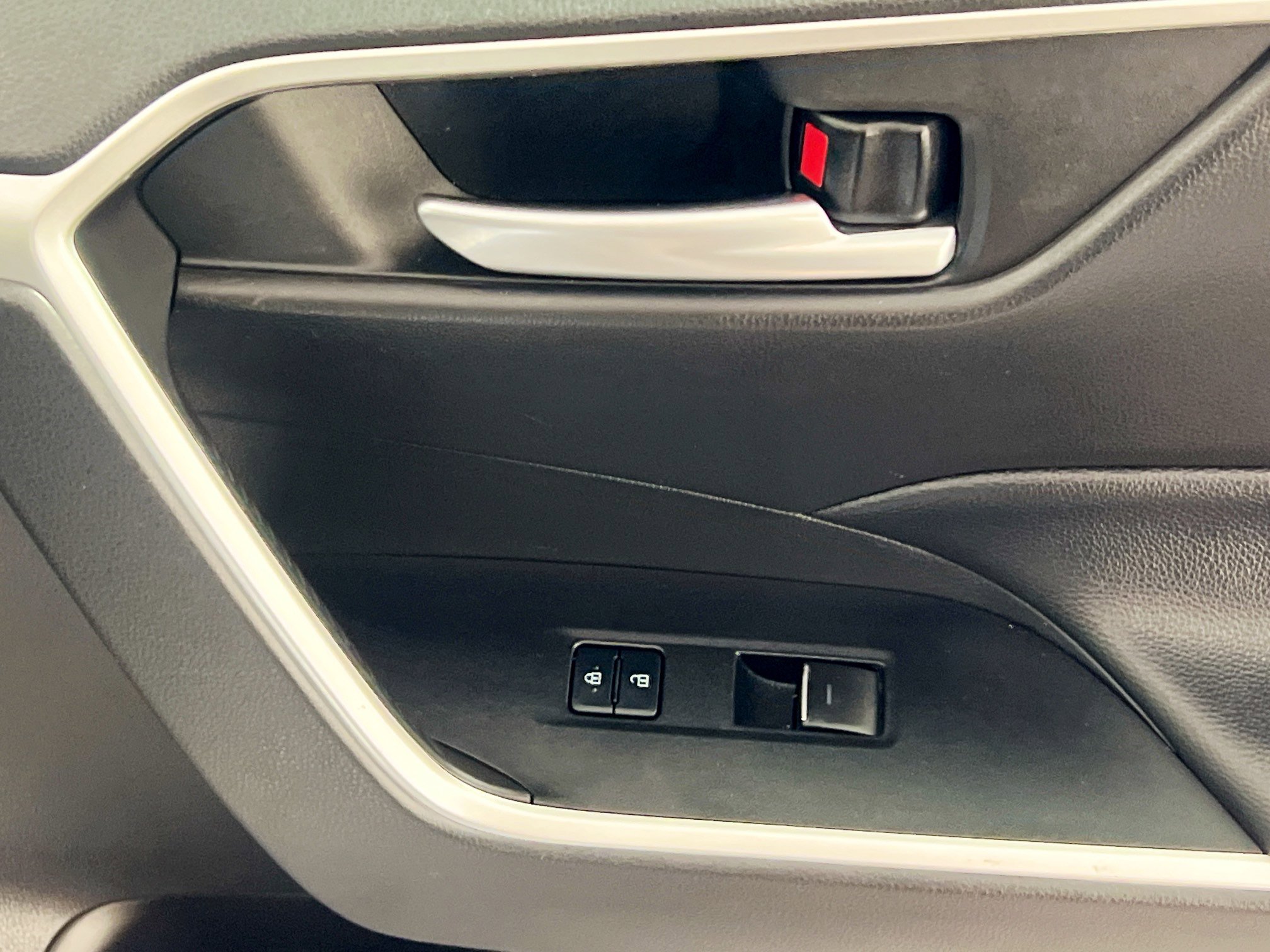 Used 2023 Toyota RAV4 XLE image 31