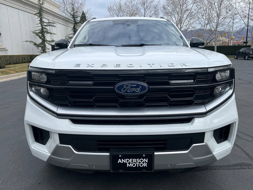 Used 2025 Ford Expedition Max Platinum AWD/4WD image 4